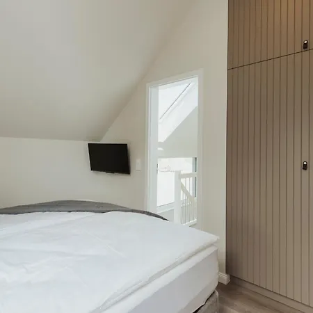 Сasa de vacaciones Neu Rügen Resørt Großzügige, Gemütliche Doppelhaushälfte Piet Mit Terrasse Sagard