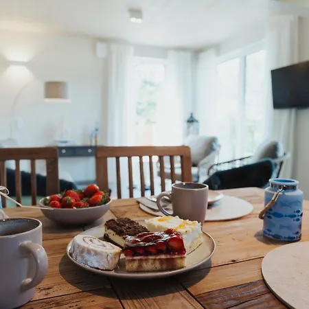 Neu Rügen Resørt Großzügige, Gemütliche Doppelhaushälfte Piet Mit Terrasse * Sagard